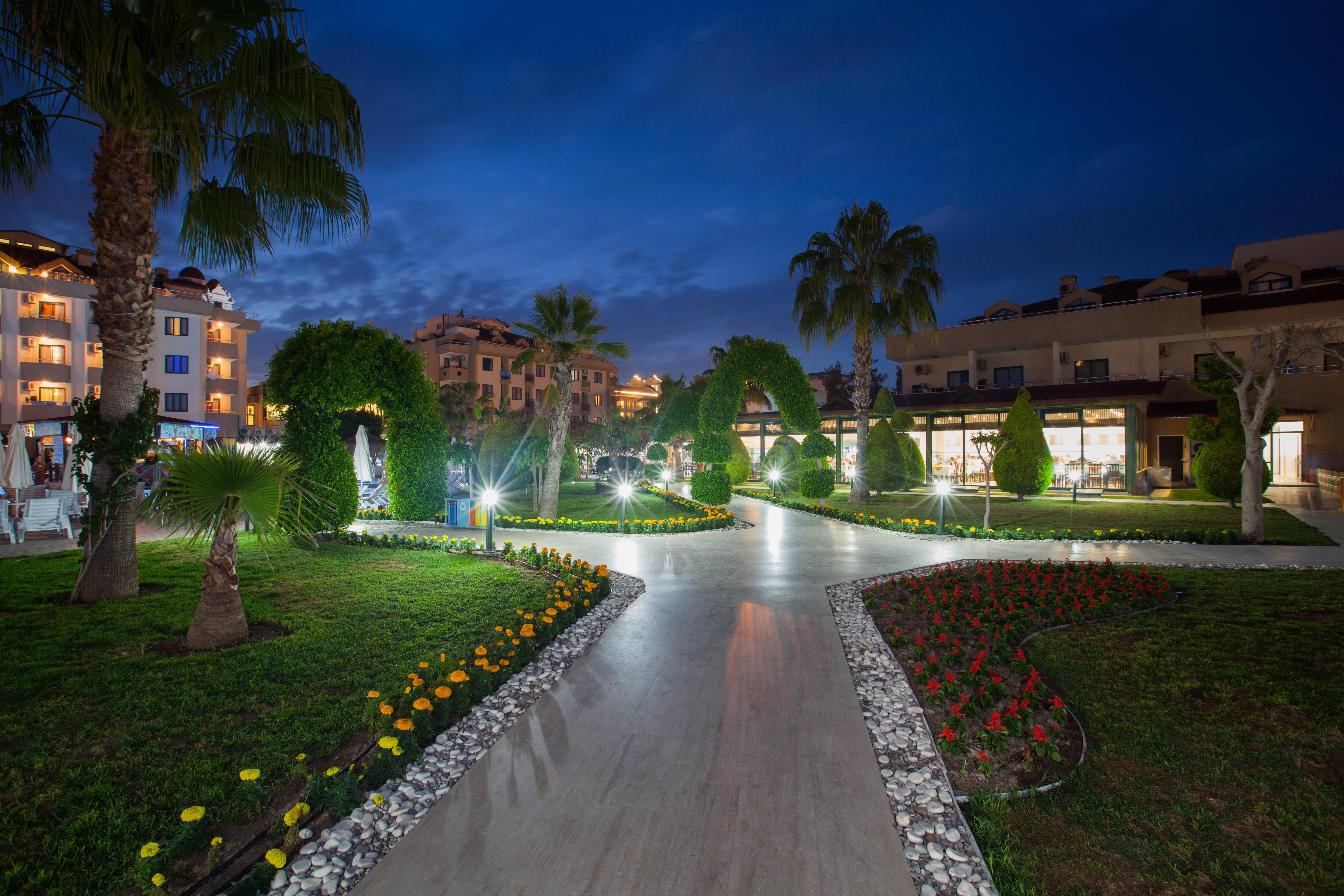 Grand Seker Hotel Side Exterior photo
